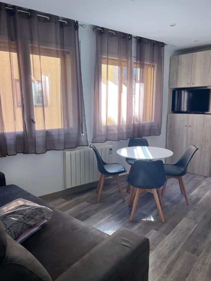 Confortsky 402 Apartment